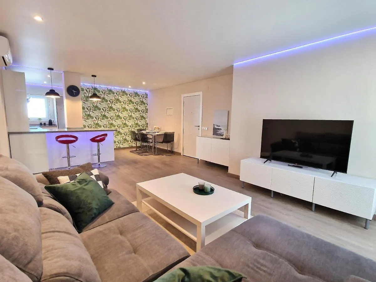 Emerald Apartment - Spacious Modern 2 Bedroom Benalmadena