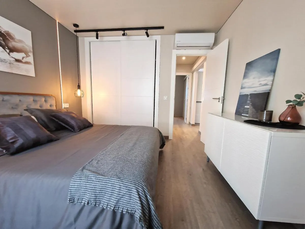 Emerald Apartment - Spacious Modern 2 Bedroom Benalmadena 0*,  Spain